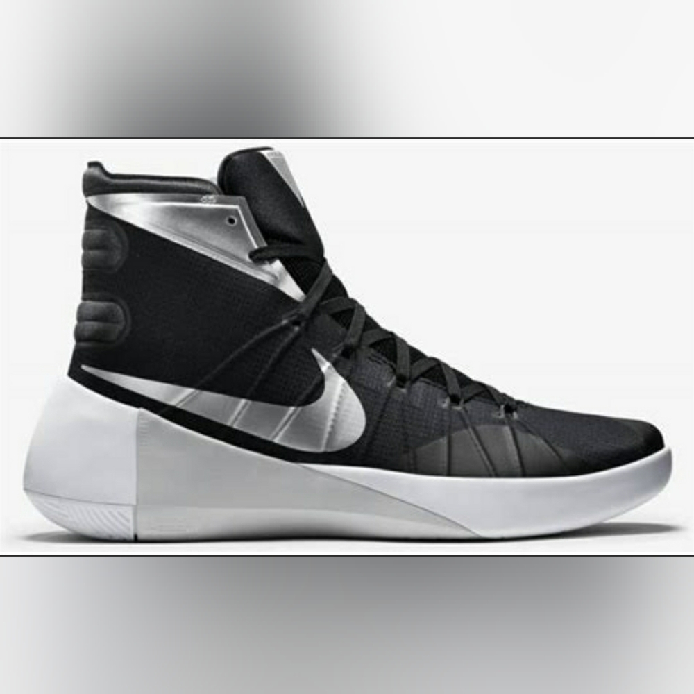 Black Nike Hyperdunk2015 Size 7.5 / Eur 38.5